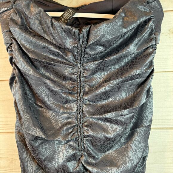 Torrid Gray Animal Reptile Pattern Ruched Front Strapless Dress Size 12 - Picture 5 of 7